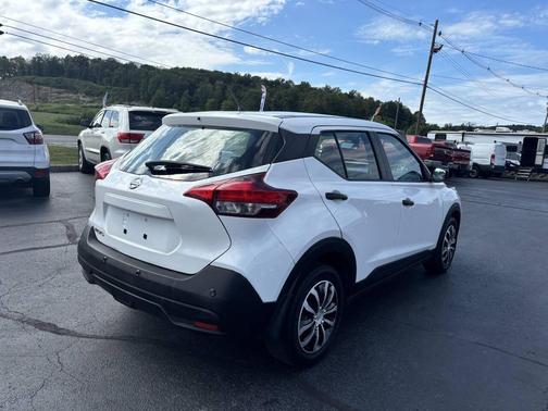 2020 Nissan Kicks S