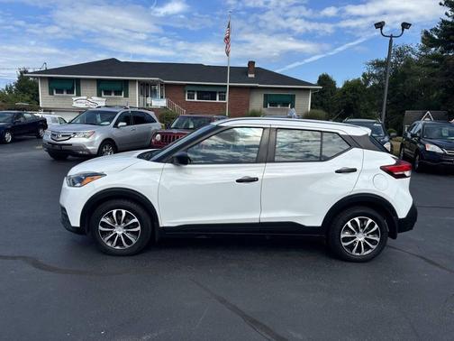 2020 Nissan Kicks S