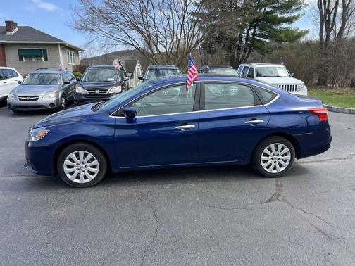 Deep Blue Pearl 2019 Nissan Sentra S