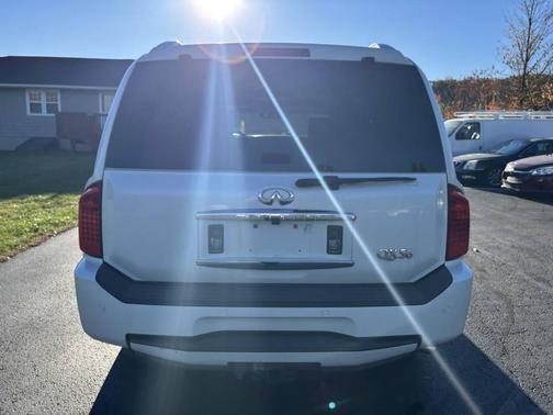 2010 INFINITI QX56 Base