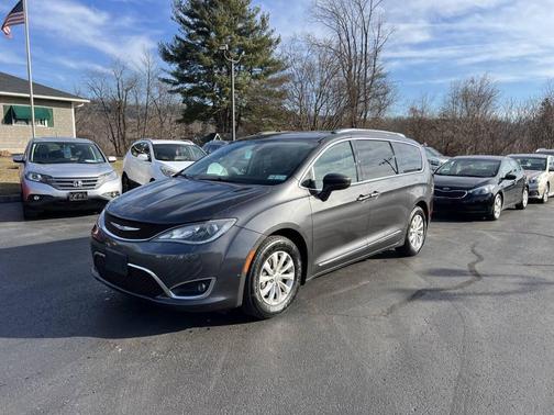 2019 Chrysler Pacifica Touring L