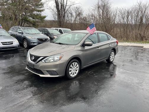 Beige 2016 Nissan Sentra SV