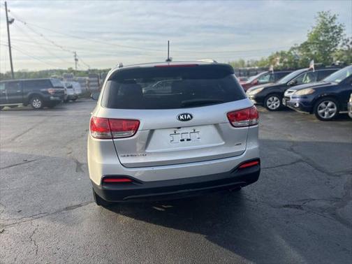 2017 Kia Sorento LX