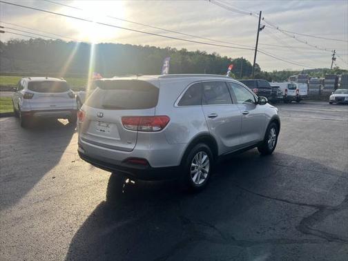 2017 Kia Sorento LX