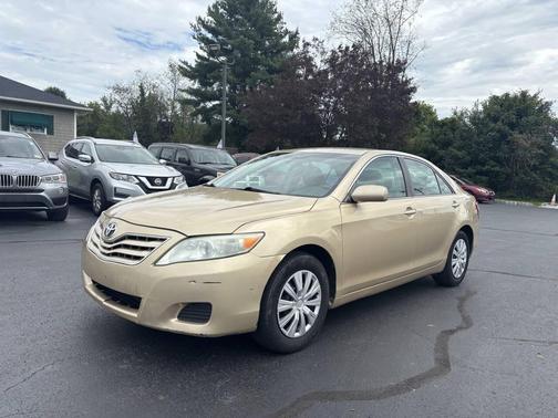Sandy Beach Metallic 2010 Toyota Camry LE