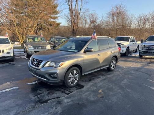 2019 Nissan Pathfinder SV
