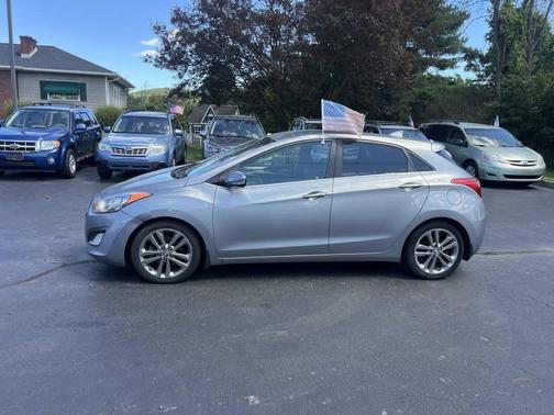 Titanium Gray Metallic 2016 Hyundai Elantra GT Base