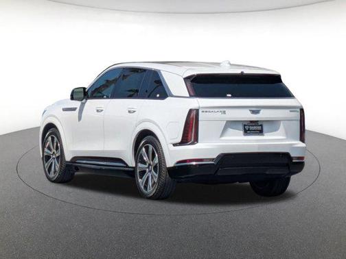 2025 Cadillac Escalade Luxury