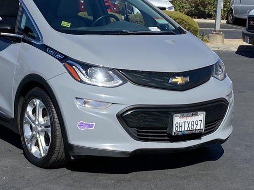 Photo 2 of 33 of 2019 Chevrolet Bolt EV LT