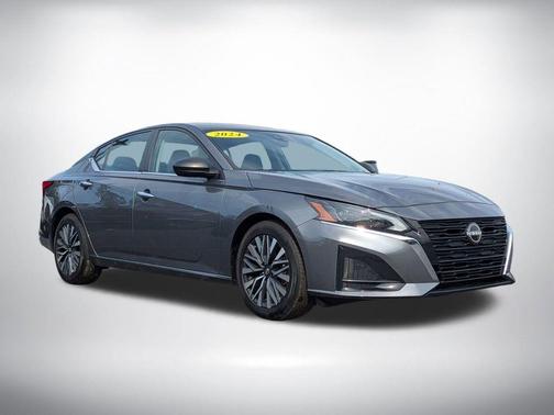 Gun Metallic 2024 Nissan Altima 2.5 SV