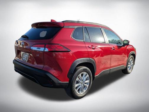 Barcelona Red Metallic 2024 Toyota Corolla Cross LE
