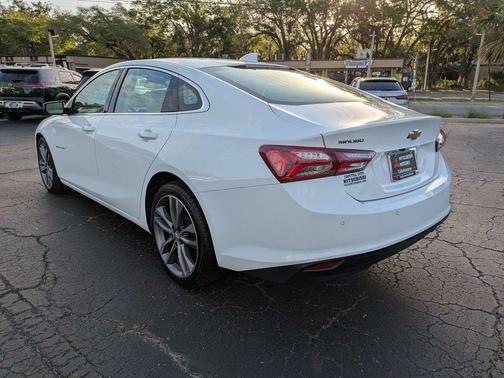 Summit White 2024 Chevrolet Malibu 2LT