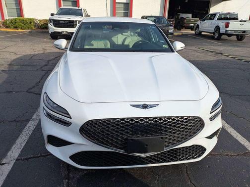 White 2024 Genesis G70 2.5T