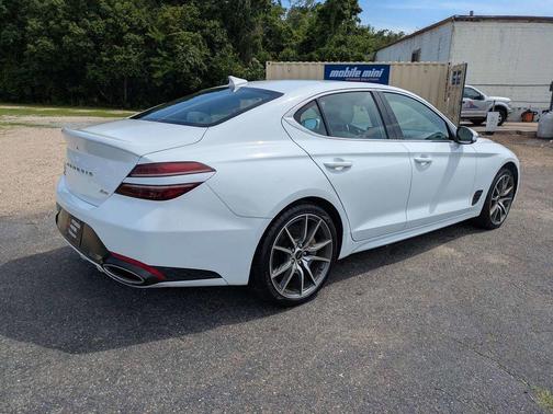 White 2024 Genesis G70 2.5T