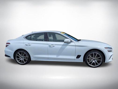 White 2024 Genesis G70 2.5T
