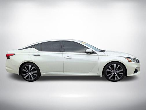 2020 Nissan Altima 2.0 Platinum