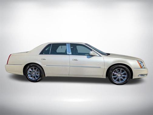 2011 Cadillac DTS Luxury