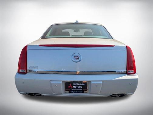 2011 Cadillac DTS Luxury