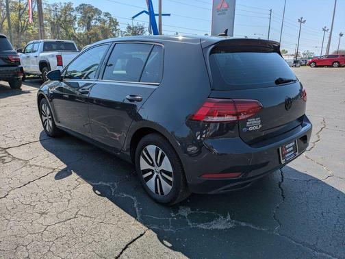 2019 Volkswagen e-Golf SE