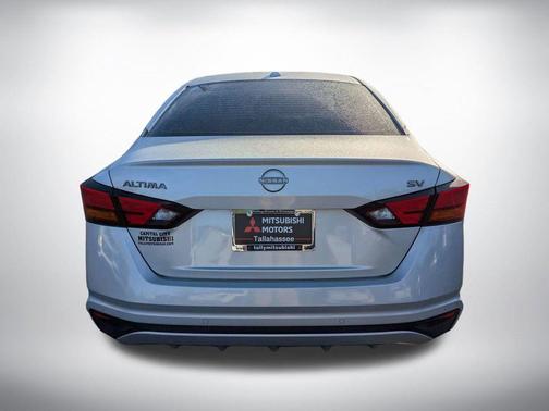 Brilliant Silver Metallic 2023 Nissan Altima 2.5 SV
