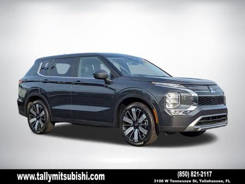 Gray 2025 Mitsubishi Outlander SE