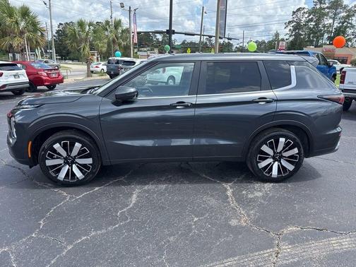 Gray 2025 Mitsubishi Outlander SE