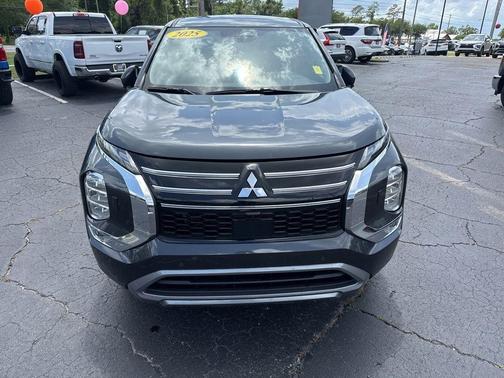 Gray 2025 Mitsubishi Outlander SE