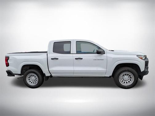 2024 Chevrolet Colorado WT