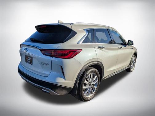 2022 INFINITI QX50 Luxe