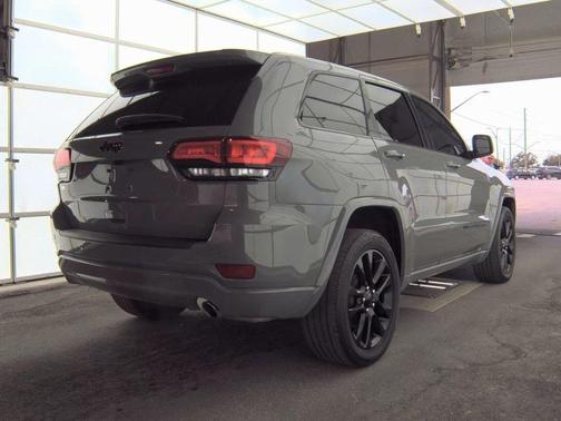 2022 Jeep Grand Cherokee WK Laredo