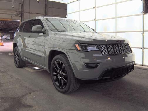 2022 Jeep Grand Cherokee WK Laredo