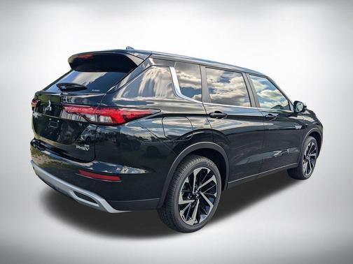 2025 Mitsubishi Outlander PHEV SE