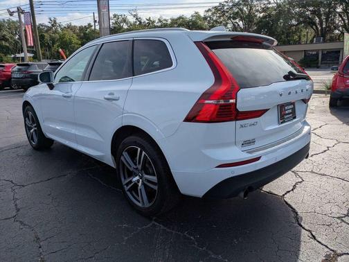 Ice White 2021 Volvo XC60 T5 Momentum