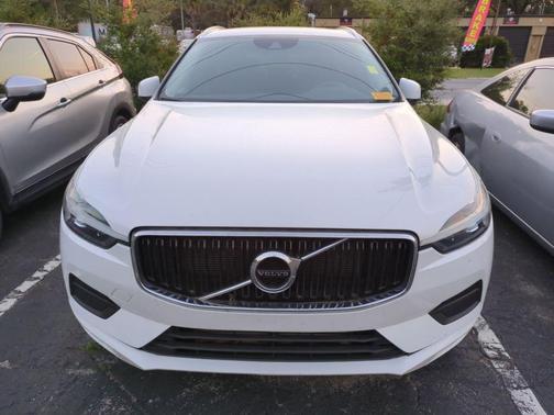 2021 Volvo XC60 T5 Momentum