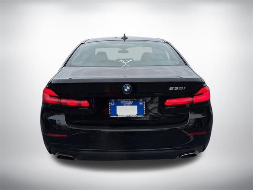 2021 BMW 530 i