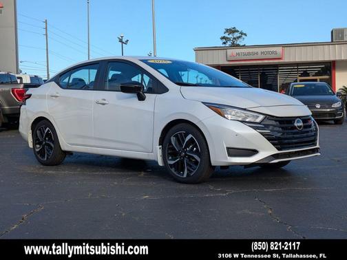 Aspen White 2025 Nissan Versa 1.6 SR
