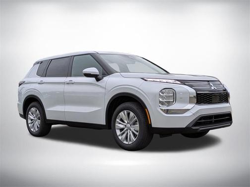 2025 Mitsubishi Outlander ES