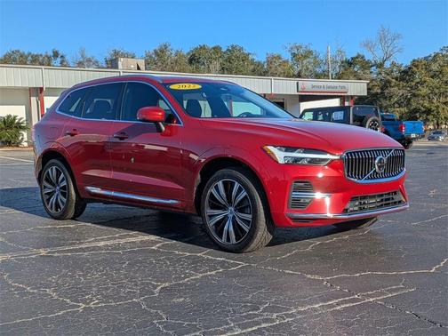 2022 Volvo XC60 Recharge Plug-In Hybrid T8 Inscription Extended Range