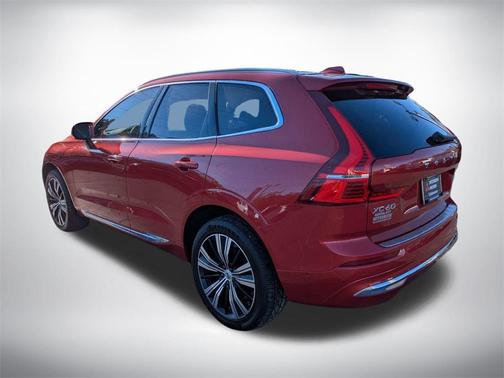 2022 Volvo XC60 Recharge Plug-In Hybrid T8 Inscription Extended Range
