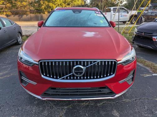 2022 Volvo XC60 Recharge Plug-In Hybrid T8 Inscription Extended Range