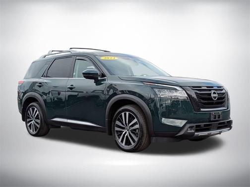 2024 Nissan Pathfinder Platinum