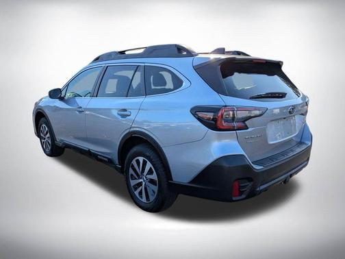 Ice Silver Metallic 2021 Subaru Outback Premium