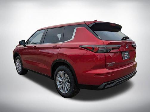 2026 Mitsubishi Outlander ES