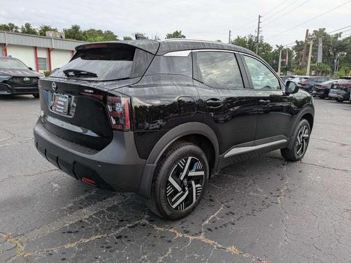 Super Black 2026 Nissan Kicks SV