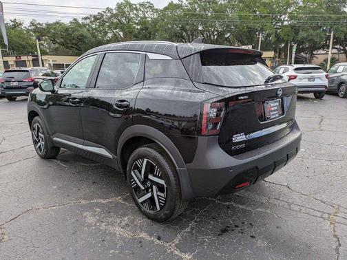 Super Black 2026 Nissan Kicks SV