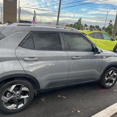 2022 Hyundai VENUE SEL