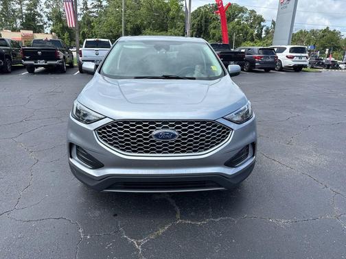 Silver Metallic 2024 Ford Edge SEL