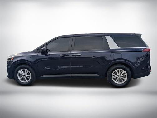 2024 Kia Carnival LX Seat Package