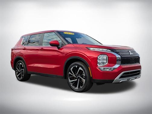 2024 Mitsubishi Outlander SE