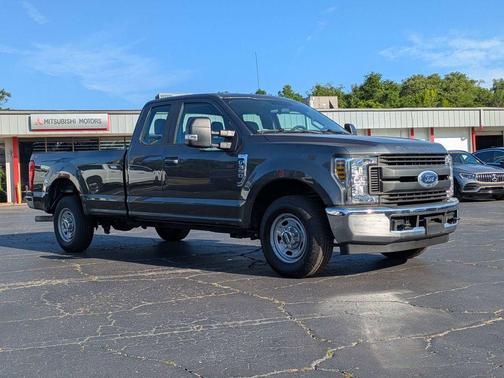Magnetic 2018 Ford F-350 XL